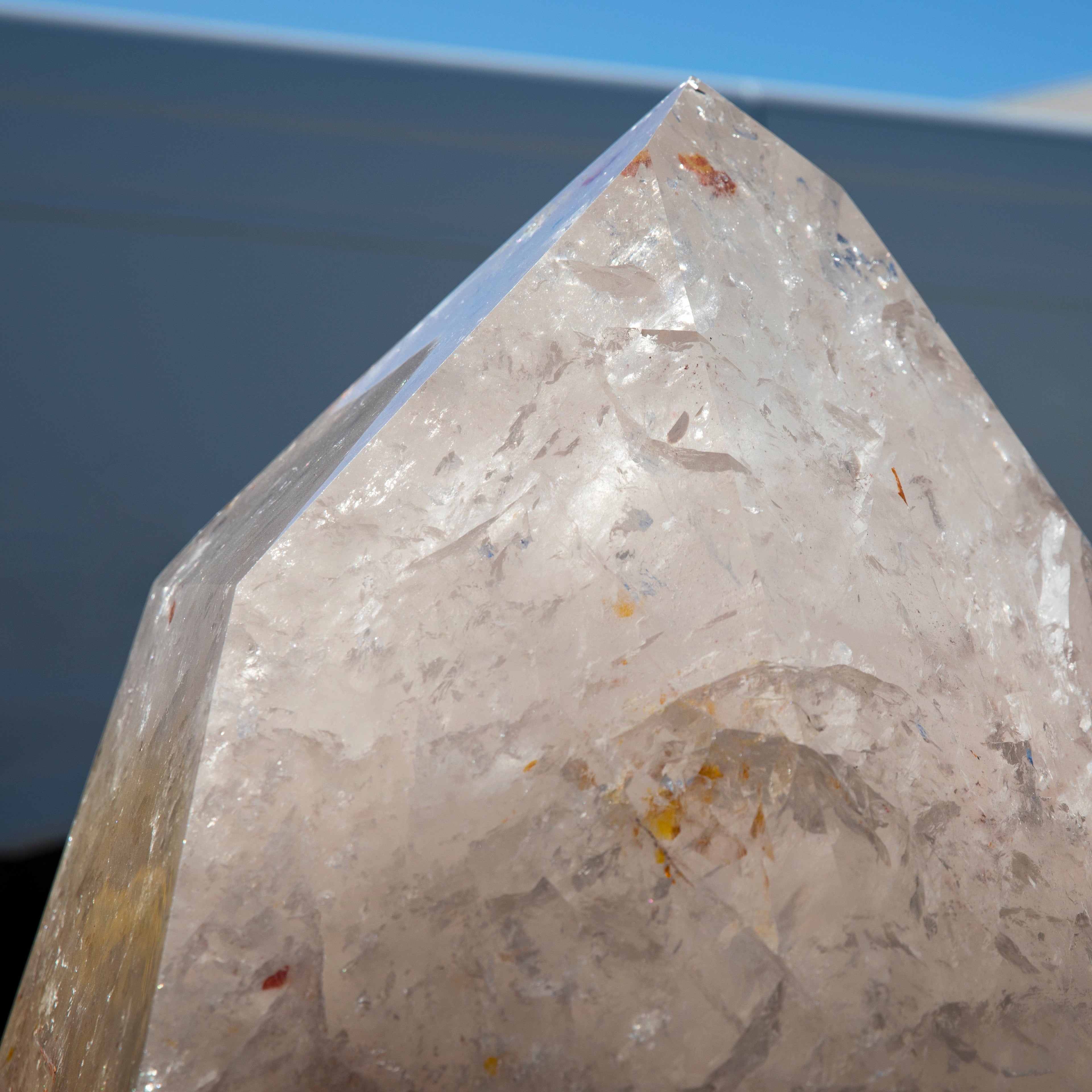 Kalifano Quartz Natural Clear Quartz Obelisk 67" / 1,985 lbs QC500000.001